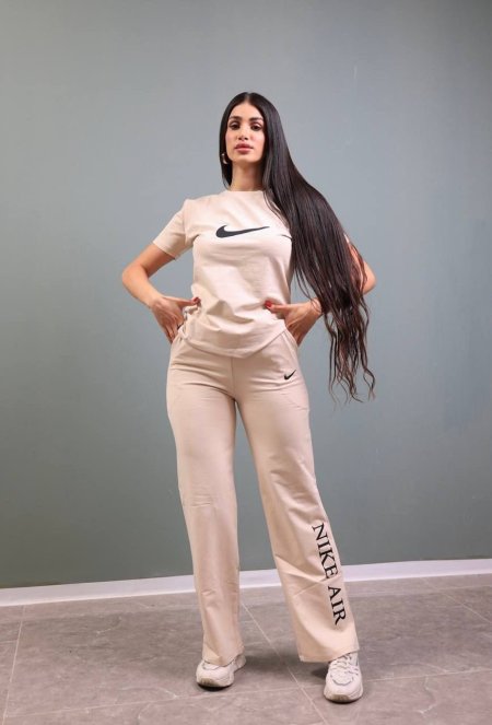 طقم nike