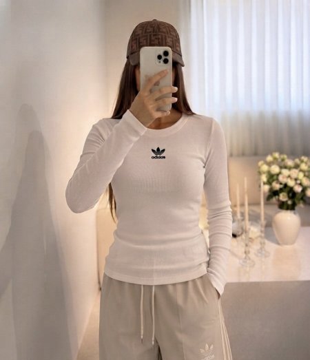 ابيض (اسود)