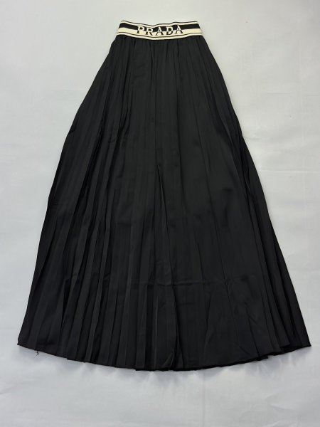 تنورة PRADA