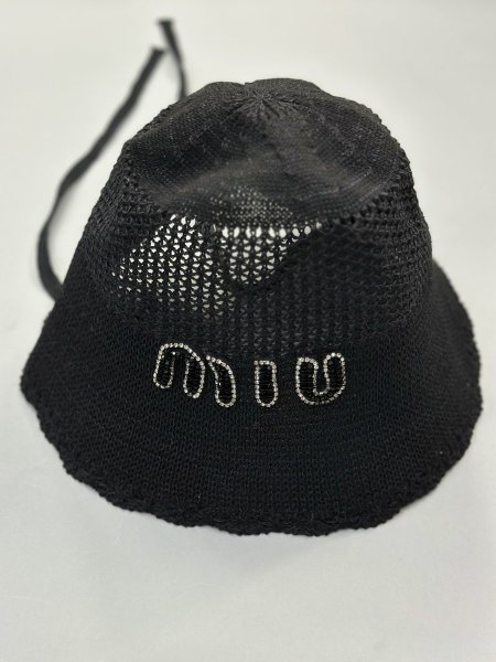 طاقية MIU MIU